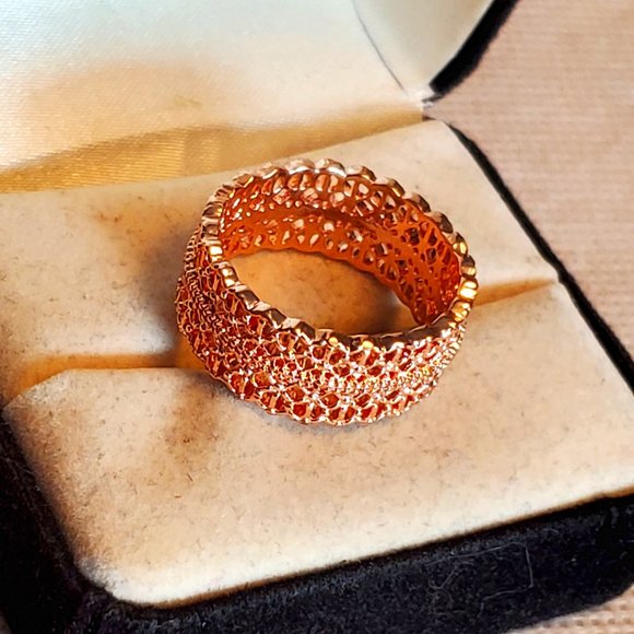Size 8 Rose Gold Tone Intricate Pattern Wide Open Ring - Picture 1 of 4